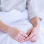 鬱病で寝たきりの人